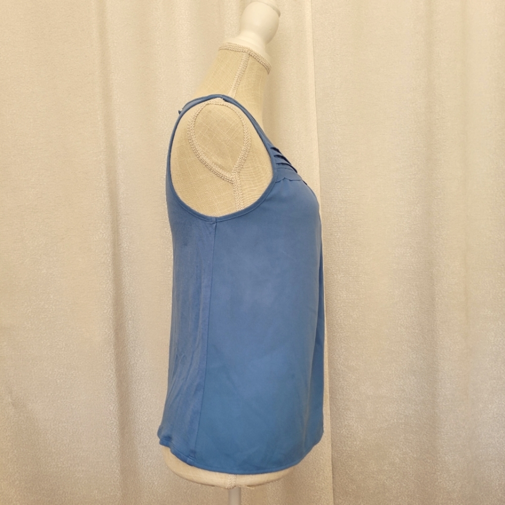 Elle Blouse - Picture 2 of 10